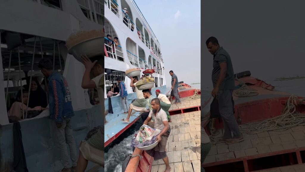 😱 #travel #travelblog #barishaltravels #travelvideo #ganga #barisallaunchlover 😱